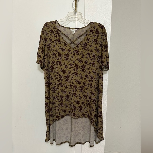 Tops - Cato Est. 1948 j/m sportswear floral high-low top size XL